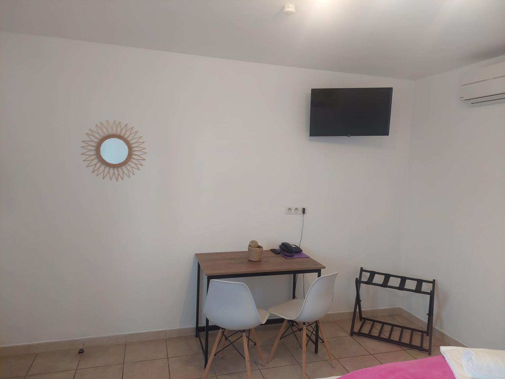 Logis Hotel Restaurant Le Clos Saint Loup Bram المظهر الخارجي الصورة