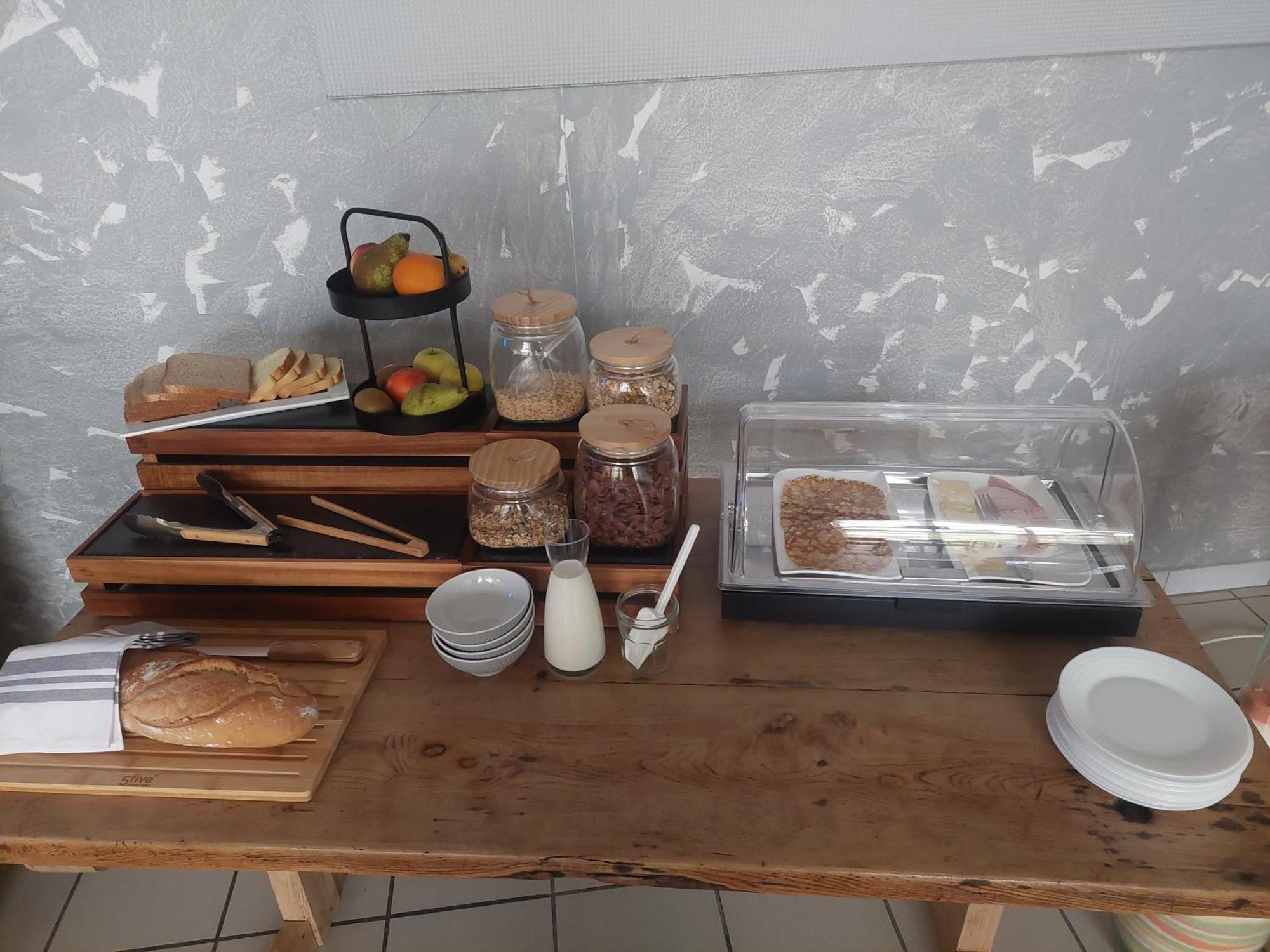 Logis Hotel Restaurant Le Clos Saint Loup Bram المظهر الخارجي الصورة