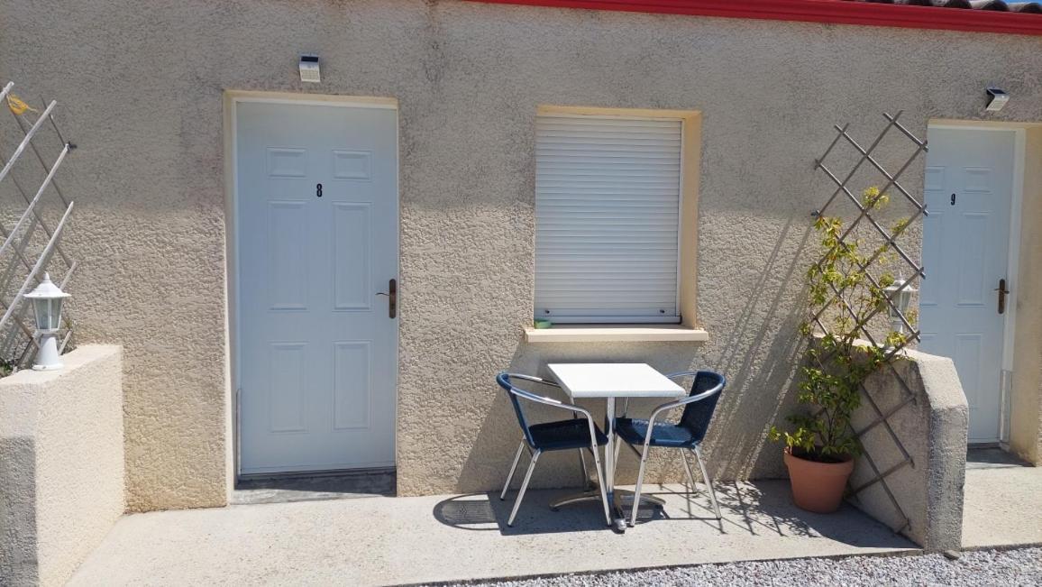 Logis Hotel Restaurant Le Clos Saint Loup Bram المظهر الخارجي الصورة
