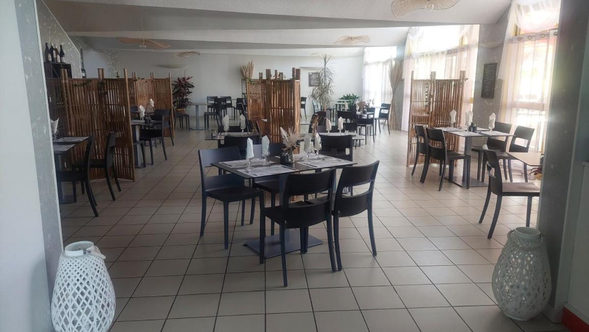 Logis Hotel Restaurant Le Clos Saint Loup Bram المظهر الخارجي الصورة